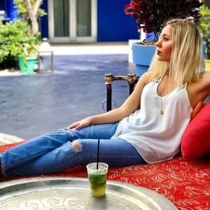 Meet your Posher, Christina